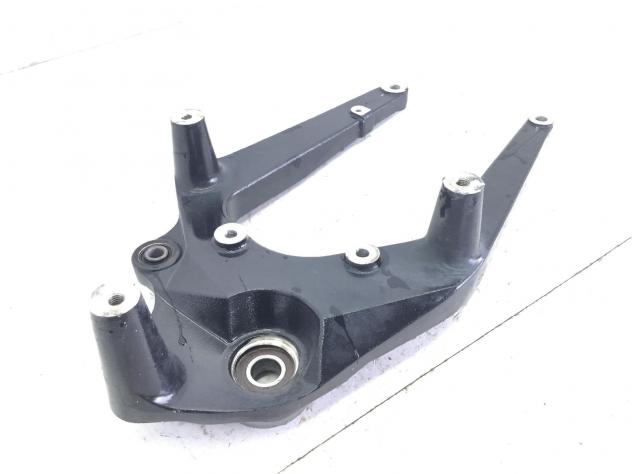 SUZUKI SIXTEEN 150 STAFFA SUPPORTO SCARICO MARMITTA 2008 2010 CP111