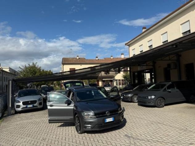 VOLKSWAGEN Tiguan 2.0 TDI SCR DSG Business BlueMotion Technology rif. 22855194 - Foto 9