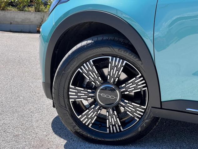 FIAT 600 1.2 Hybrid 145cv - Foto 10