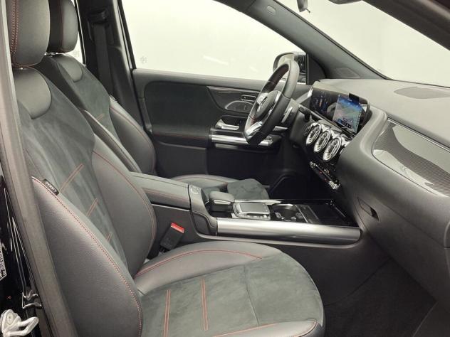 Mercedes-Benz GLA 200 AMG Line MBUX. Illuminazione ambientale a LED di fascia alta - Foto 10