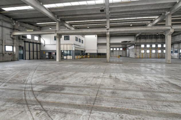 Immobile di 9500 m² con più di 5 locali in vendita a Brescia - Foto 8