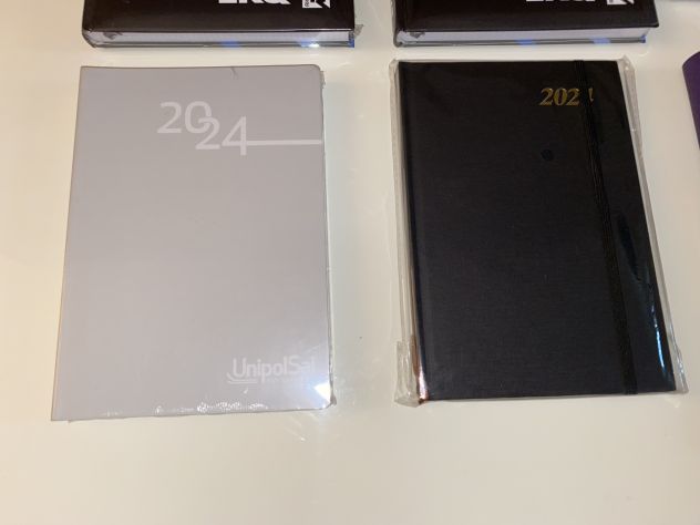 6 AGENDE TUTTE NUOVE ANNUALI 2024(5 AGENDE SIGILLATE)VARI MODELLI E MARCHE E COL - Foto 6