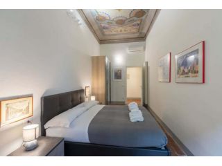 Pitti Family Apartment in Central Florence