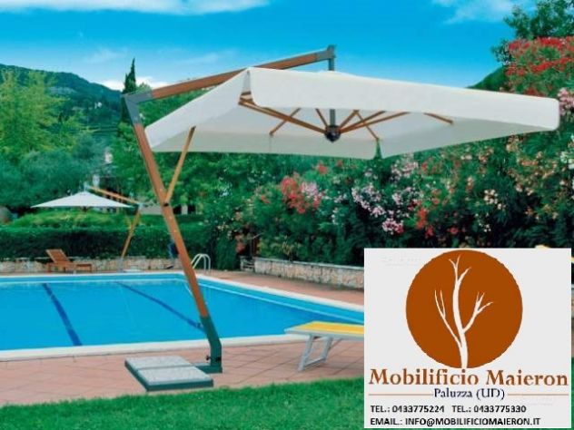 Ombrelloni cod 8152/x decentrati per arredo piscine e bar