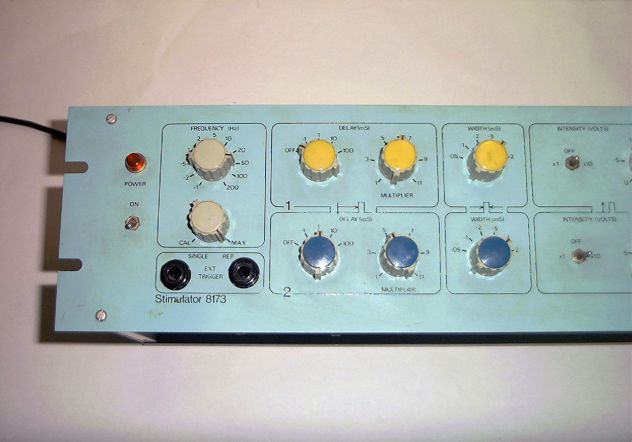 Generatore di segnali ad onda quadra, elettrostimolatore - Foto 2