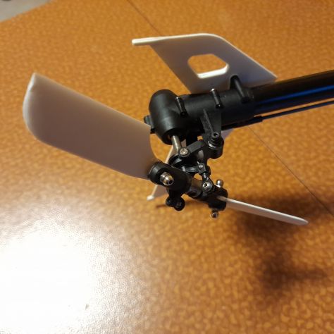 Elicottero Blade 330s RTF (con radio) - Foto 2
