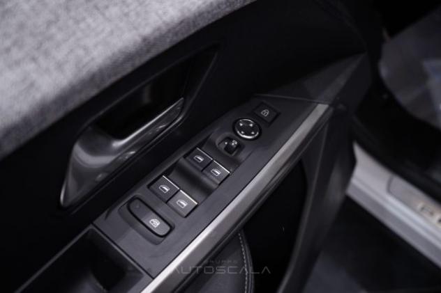 PEUGEOT 3008 1.2 Hybrid 145cv e-DCS6 GT rif. 23703241 - Foto 9