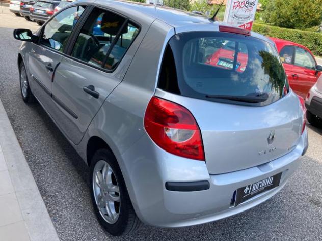 RENAULT Clio 1.4 16V 5p Dynamique NEOPATENTATI rif. 23987496 - Foto 6
