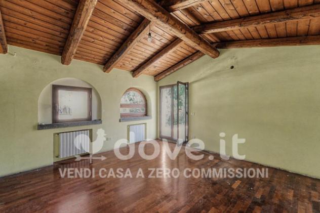 Casa indipendente di 200 m² con più di 5 locali in vendita a Catania - Foto 2