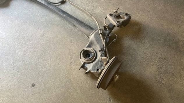 Ponte posteriore Opel Corsa D 1.2 benzina del 2008 - Foto 3