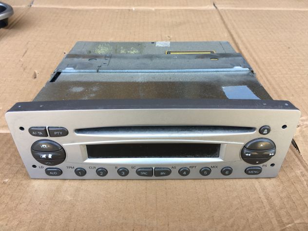 Radio / Autoradio CD Alfa Romeo 156 anno 2004
