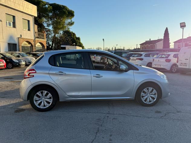 Peugeot 208 1.4 HDi 68 CV 5 porte Allure - Foto 6
