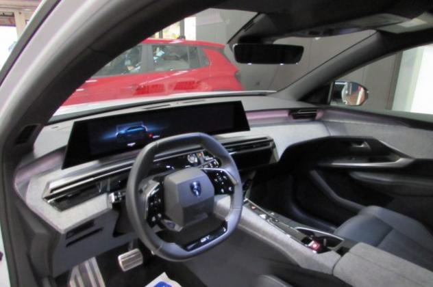 PEUGEOT 5008 Hybrid 136 e-DCS6 GT rif. 23795645 - Foto 7