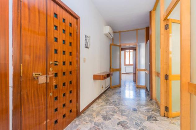Appartamento di 129 m² con più di 5 locali in vendita a Venezia - Foto 9