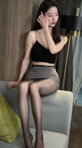 Tel:tel-3461327827- Massaggio rilassante. Tre ragazze molto giovane e bella