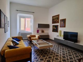 Appartamento in affitto a Carrara 130 mq  Rif: 1353149