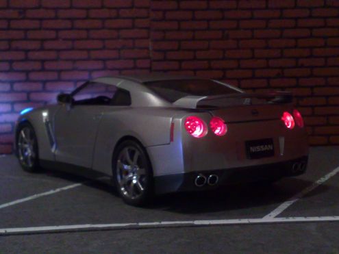 Modellino Nissan Skyline 1:18 Xenon - Foto 2