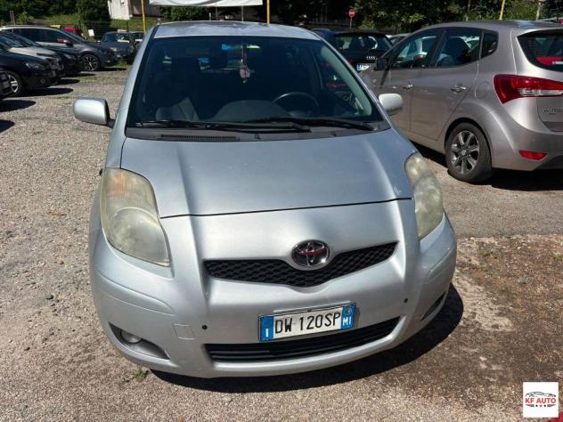 TOYOTA - Yaris 5p 1.3 automatica - Foto 5