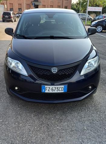 Lancia Ypsilon 1.2 69 CV 5 porte GPL Ecochic Platinum - Foto 3