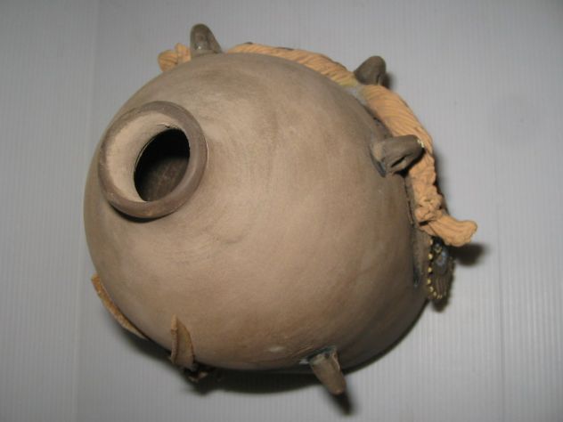 VASO IN TERRACOTTA RAPPRESENTAZIONE RAPACE PRECOLOMBIANO-VENDO PER TRASLOCO - Foto 6