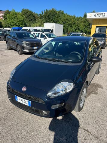 Fiat Punto 1.3 MJT II S&S 95 CV N - Foto 2