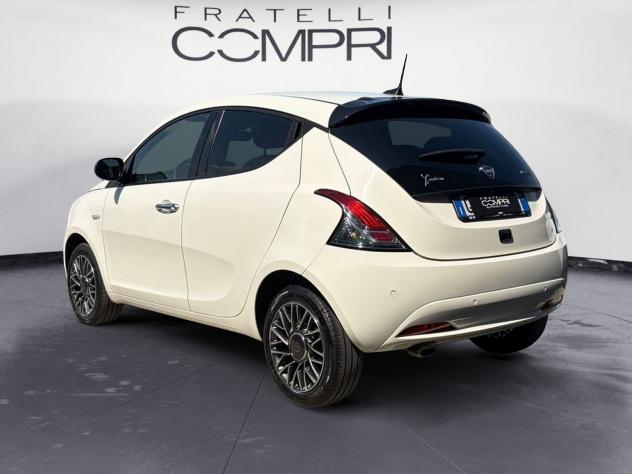 Lancia Ypsilon 1.0 FireFly 70cv Hybrid Gold Plus - Foto 4