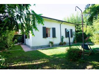 Casa singola in affitto a Vittoria Apuana - Forte dei Marmi 98 mq  Rif: 1284741