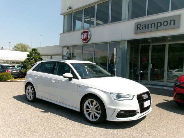 Audi A3 1.6 TDI Sportback S-LINE - Foto 7