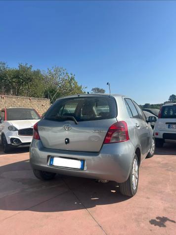 Toyota Yaris 1.3 5 porte Navi - Foto 3
