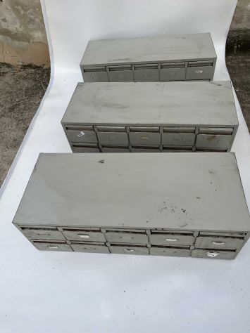 Cassettiere in ferro modulari e scaffale - Foto 2