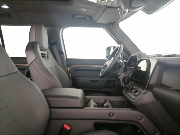 Land Rover Defender Defender 110 4.4 V8 mhev Octa awd 635cv auto - Foto 6