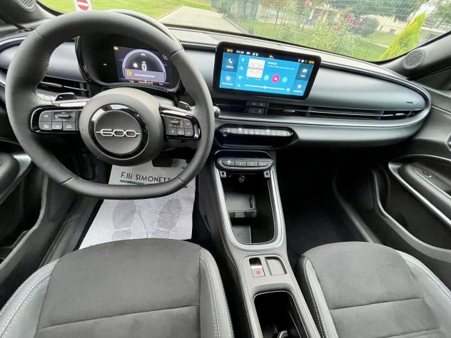 FIAT 600 1.2 hybrid Sport 145cv auto - KM0 - Foto 8
