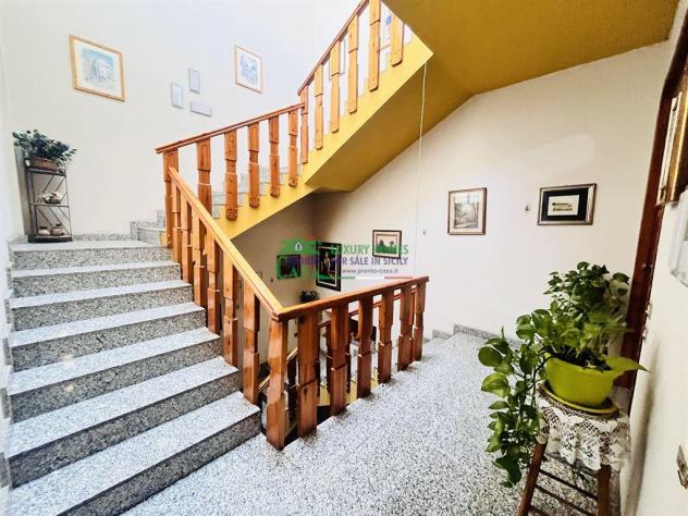 Rif:2629 - Prestigiosa dimora su tre livelli con ampie metrature e terrazza panoramica, Vittoria - Foto 8
