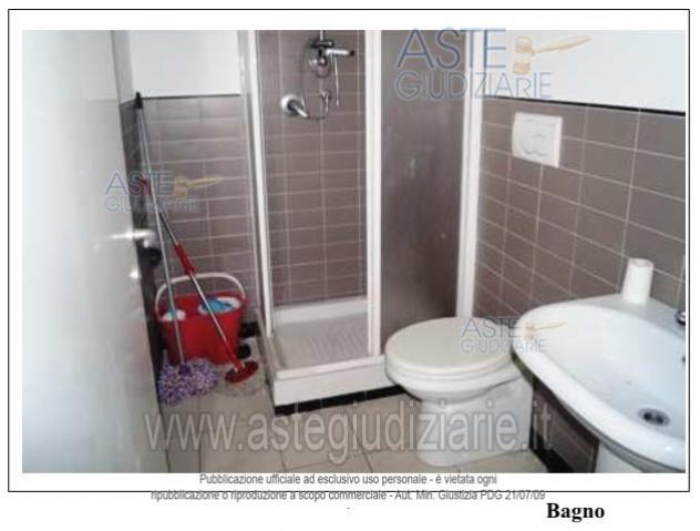 IMMOBILI-IMMOBILE COMMERCIALE-Via DEI SANDRONI - LOC. CERBAIE - PIANO 1 43 - Foto 5