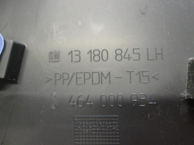 13180845 RIVESTIMENTO MONTANTE PARTE INFERIORE OPEL CORSA 1.2 B 59KW AUT 5P (2008) RICAMBIO USATO LH 464000934 - Foto 2