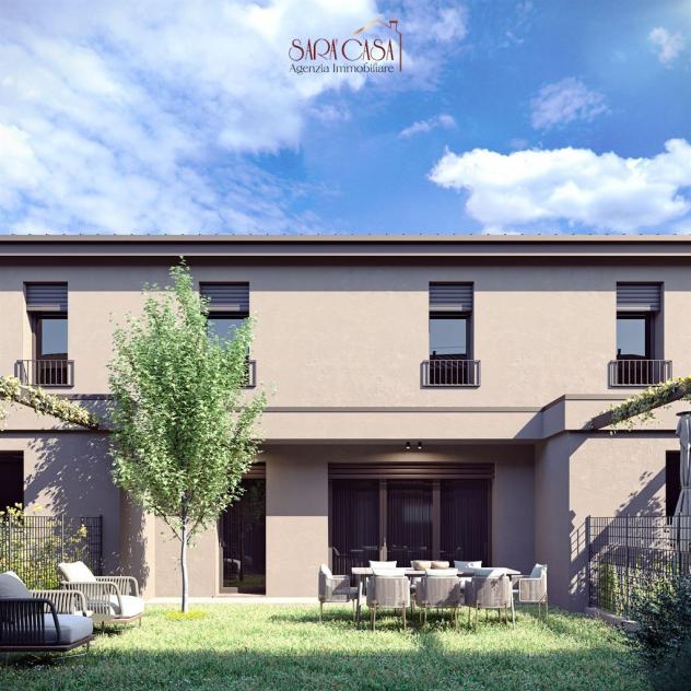 Elegante villetta centrale con giardino esclusivo sul fronte