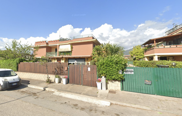 Ottimo Investimento a Reddito–Trilocale con 2 balconi e Terrazzo Sovrastante - Foto 5