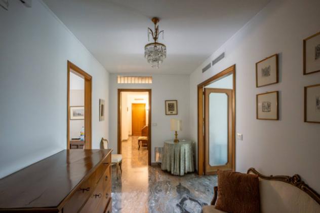 Appartamento di 170 m² con più di 5 locali e box auto doppio in vendita a Venezia - Foto 17