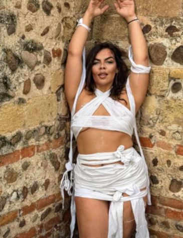 Fotomodella anche prima esperienza - Foto 2