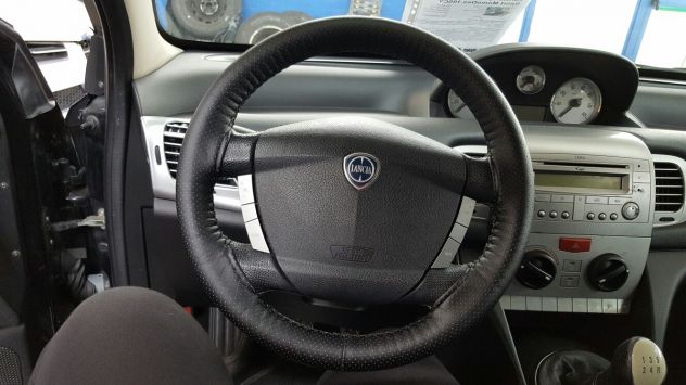 RIPRISTINO, RINNOVO E/O RIVESTO VOLANTI AUTO FURGONI ECC. ECC. - Foto 2