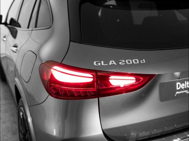 Mercedes-Benz GLA 200 d Automatic AMG Line EXTRA - Foto 8