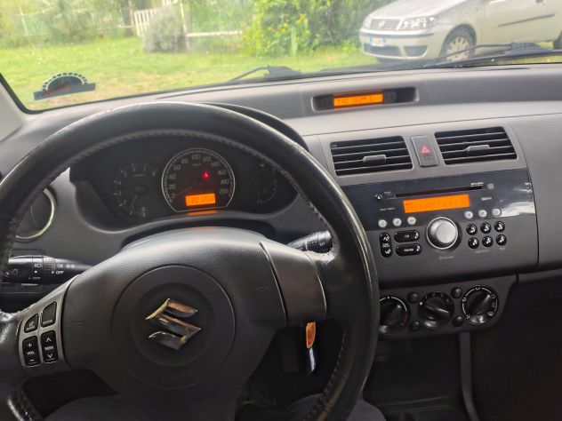 Auto Suzuki Swift 4x4 benzina. - Foto 8