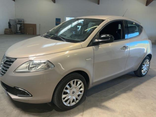 Lancia Ypsilon 1.2 69 CV 5 porte S&S Silver - Foto 2