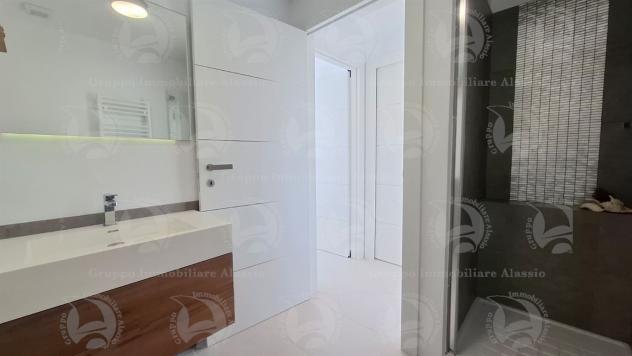 Alassio, appartamento vista mare con terrazzo vivibile, posto auto coperto e cantina - Foto 15