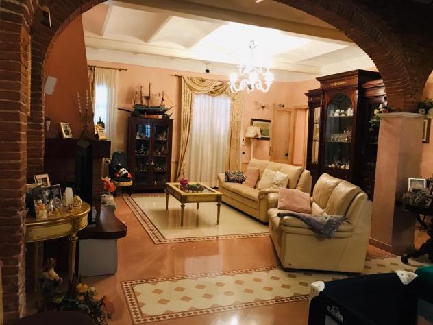 Rustico in vendita a Cascina 340 mq Rif: 1261356