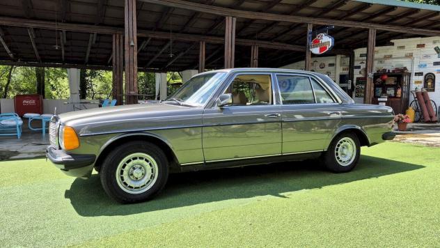 Mercedes-Benz 240 D Berlina W123 - 1980 - Foto 4