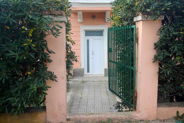VILLA di 6 vani e di 115 mq (FOLLONICA) rif. B1 - Foto 4