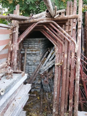 Ponteggio usato completo – 80 cavalletti, 125 pedane e accessori – Trani - Foto 2