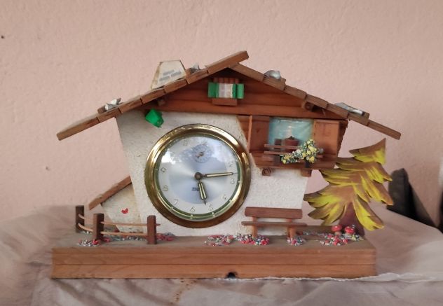 Vecchie casette in legno con orologio - Foto 5