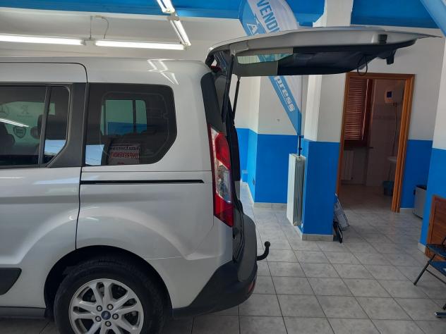 Ford Tourneo Connect 1.5 TDCi 120 CV anno 2019 km 125 mila - Foto 10